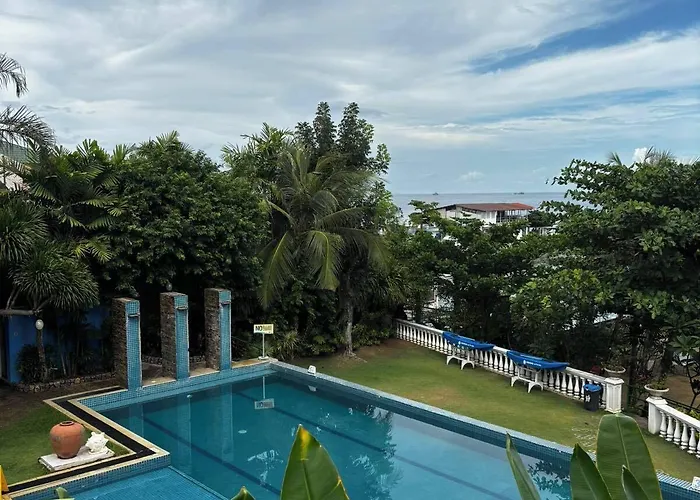 Hotel Chateau By The Sea 4*