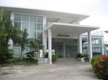 Chateau By The Sea Hotel 4*