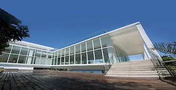Chateau By The Sea Hotel